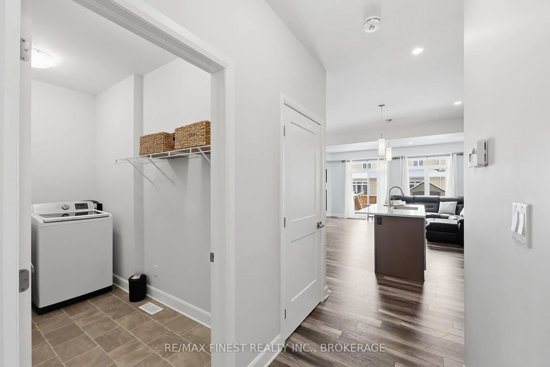 Photo 8 of 1553 Davenport Crescent, Kingston, City Northwest — HOMEH