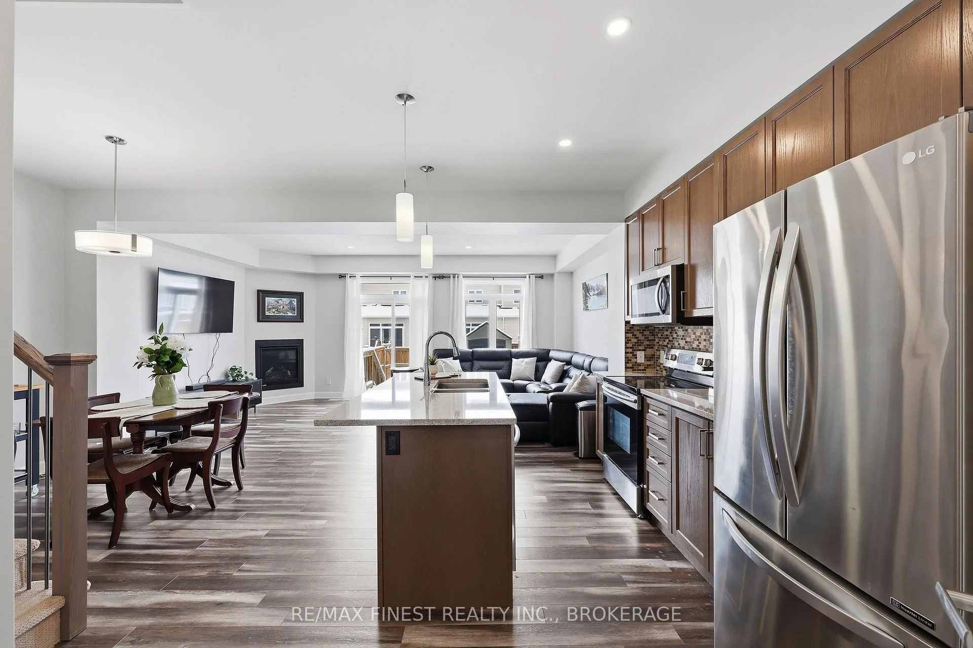 Photo 9 of 1553 Davenport Crescent, Kingston, City Northwest — HOMEH