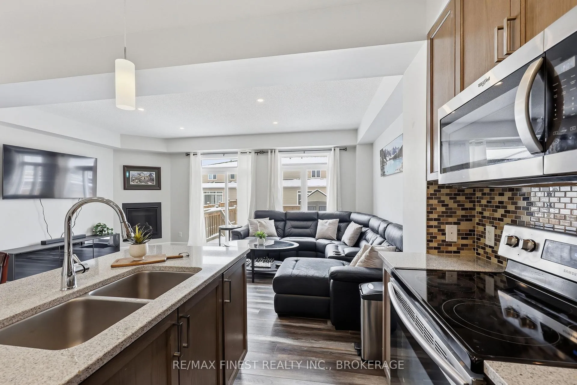 Photo 14 of 1553 Davenport Crescent, Kingston, City Northwest — HOMEH
