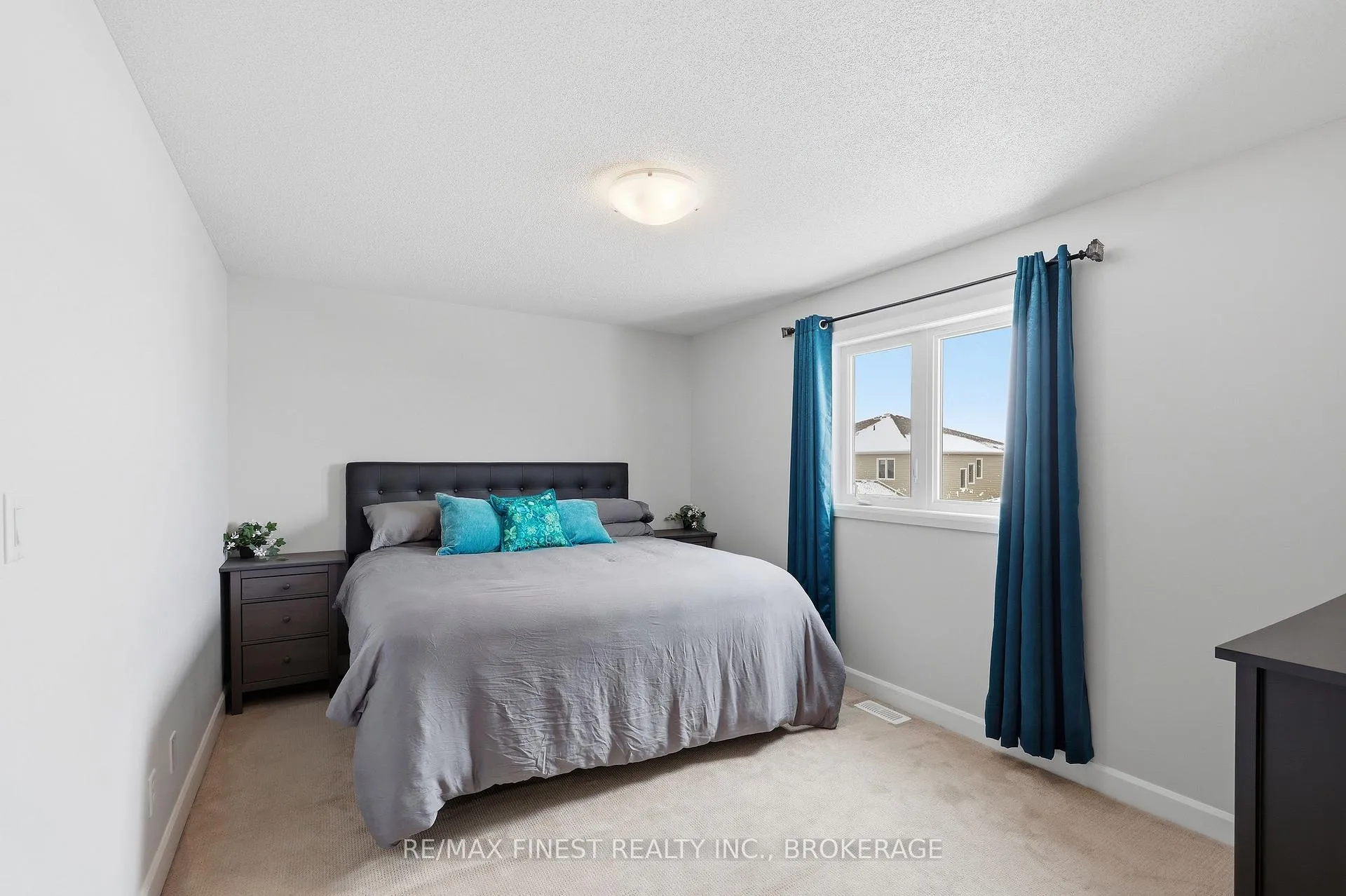 Photo 22 of 1553 Davenport Crescent, Kingston, City Northwest — HOMEH