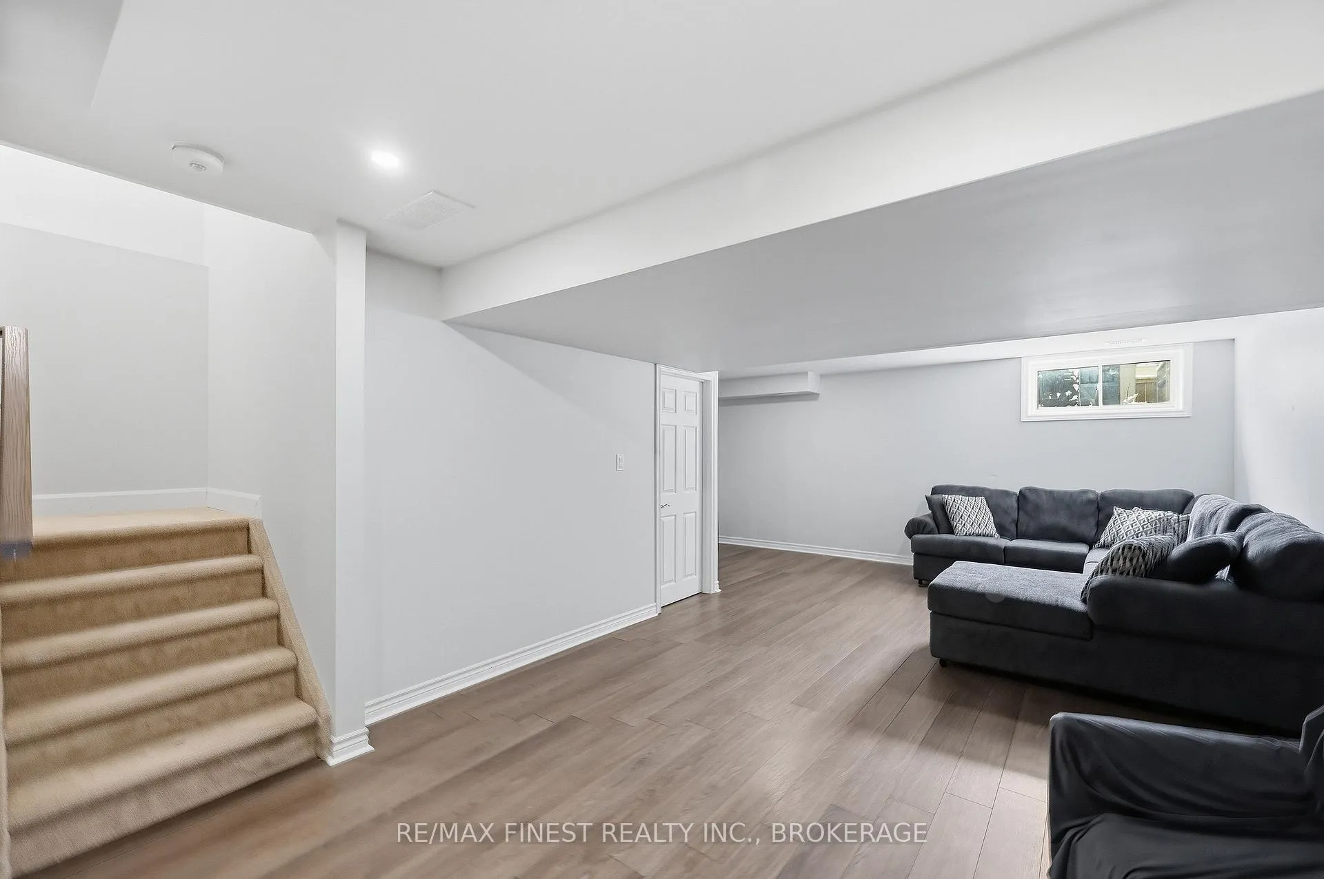 Photo 30 of 1553 Davenport Crescent, Kingston, City Northwest — HOMEH
