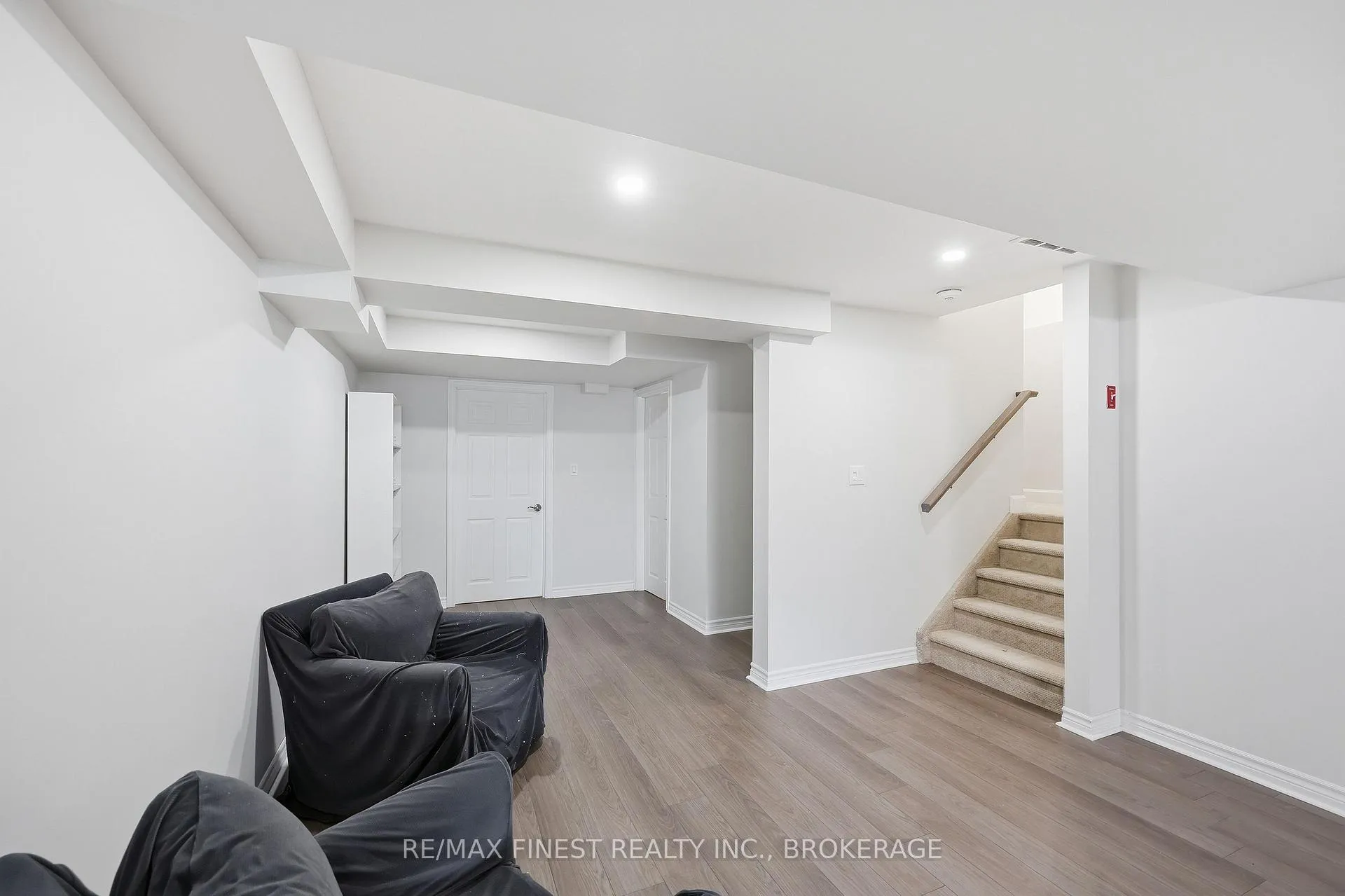 Photo 33 of 1553 Davenport Crescent, Kingston, City Northwest — HOMEH