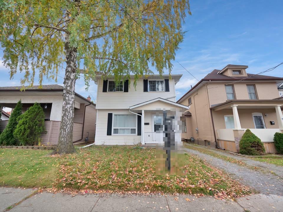 Photo 1 of 10 Gibsons Place, St. Catharines, Downtown — HOMEH