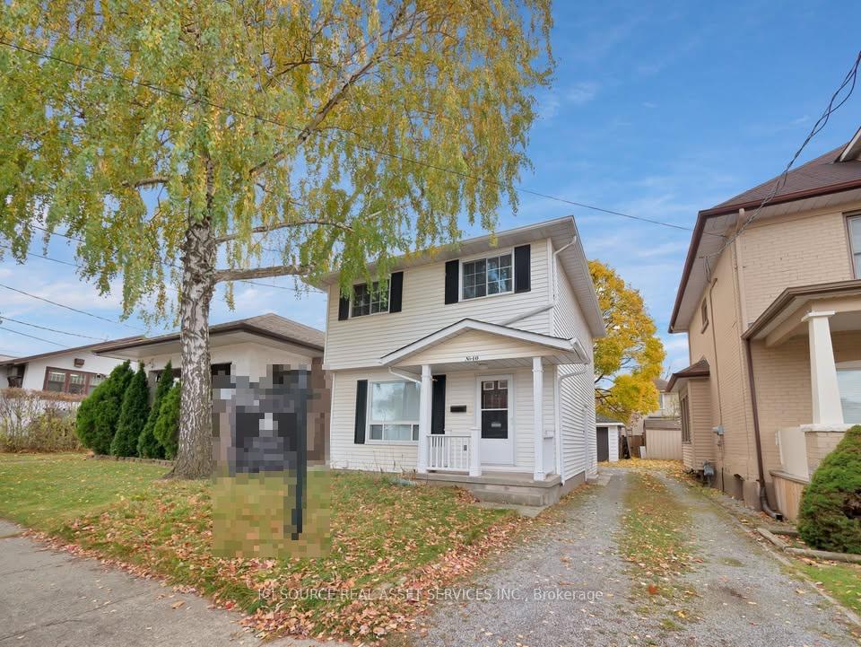 Photo 2 of 10 Gibsons Place, St. Catharines, Downtown — HOMEH