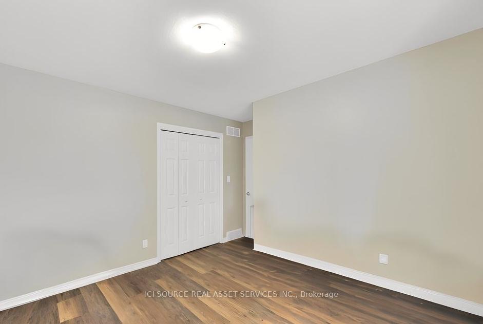 Photo 12 of 10 Gibsons Place, St. Catharines, Downtown — HOMEH