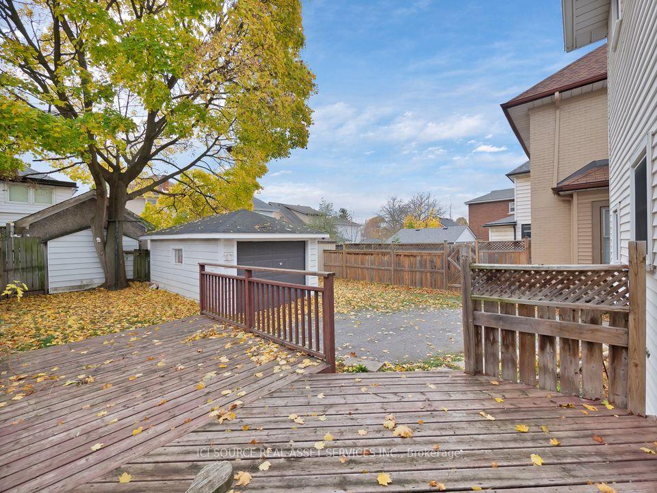Photo 18 of 10 Gibsons Place, St. Catharines, Downtown — HOMEH