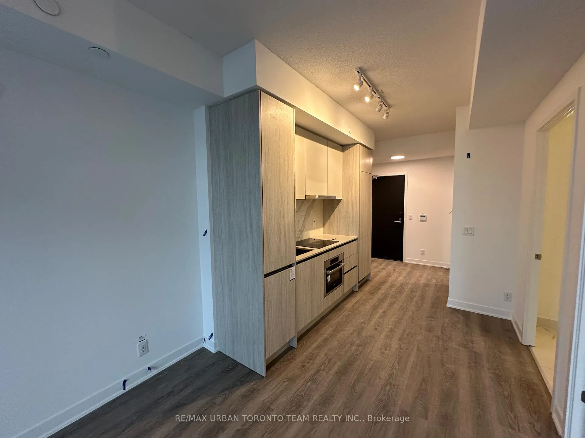 Photo 5 of Unit 2915, 180 Front Street E, Toronto, Moss Park — HOMEH