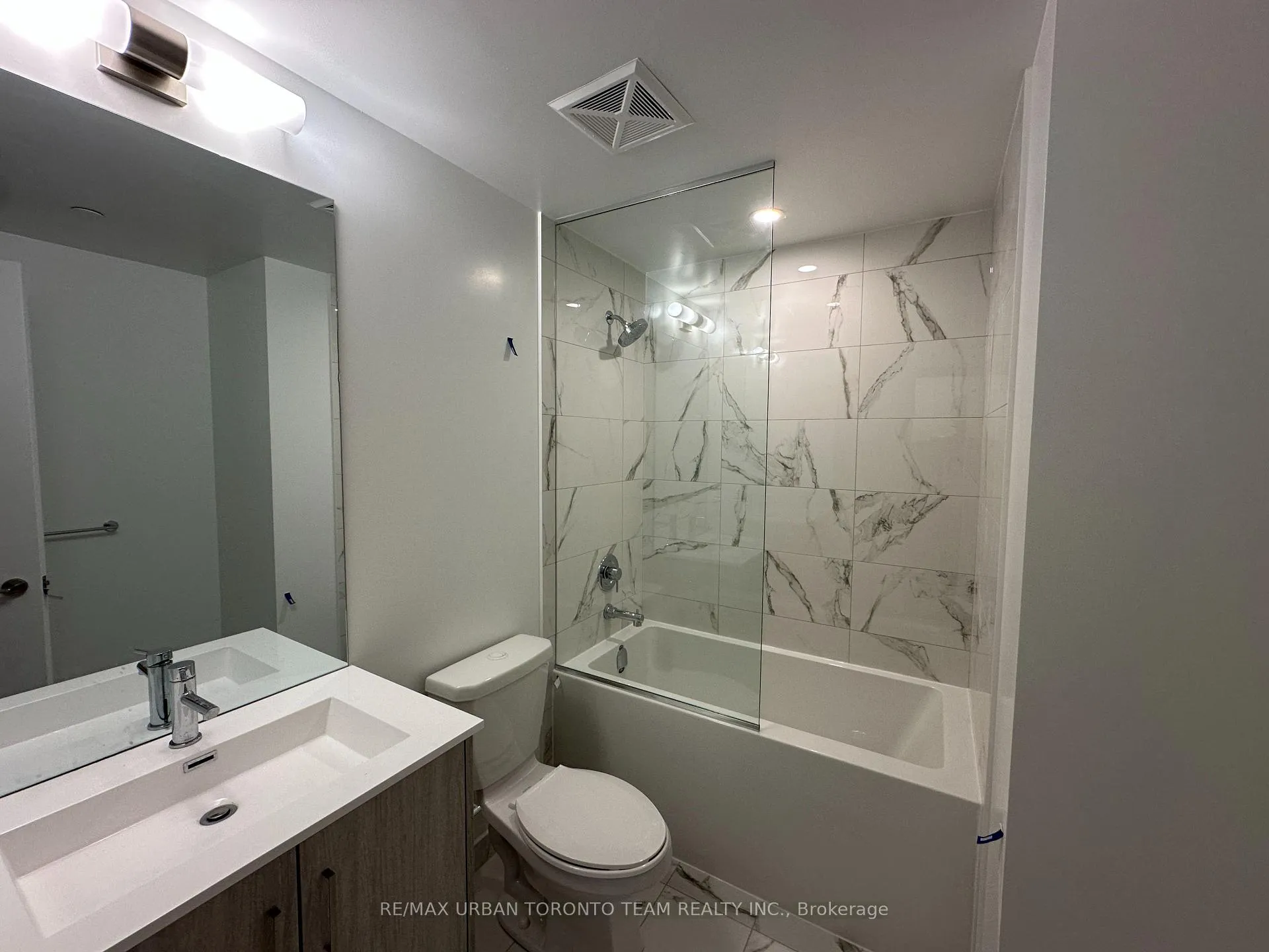 Photo 6 of Unit 2915, 180 Front Street E, Toronto, Moss Park — HOMEH