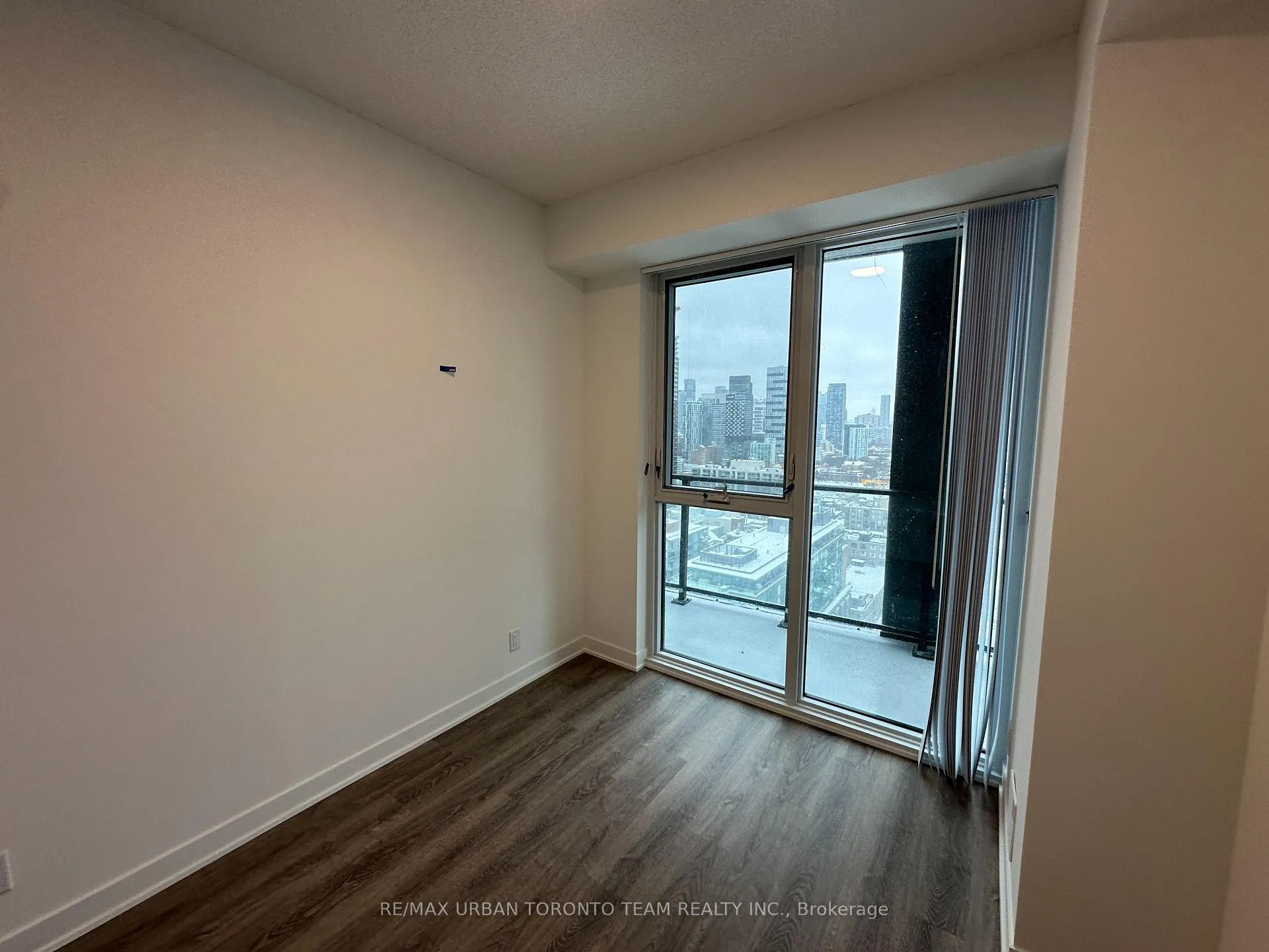 Photo 7 of Unit 2915, 180 Front Street E, Toronto, Moss Park — HOMEH