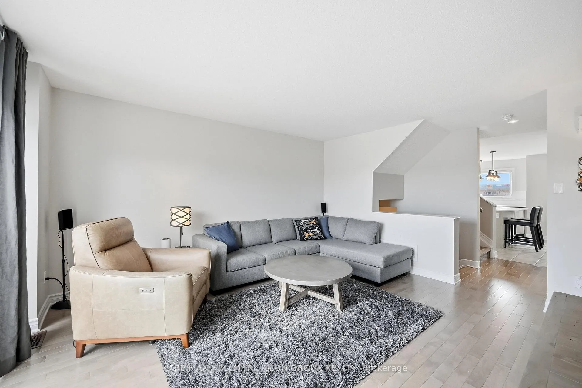 Photo 4 of 528 Silvertip Lane, Ottawa, Kanata - Kanata Lakes/Heritage Hills — HOMEH