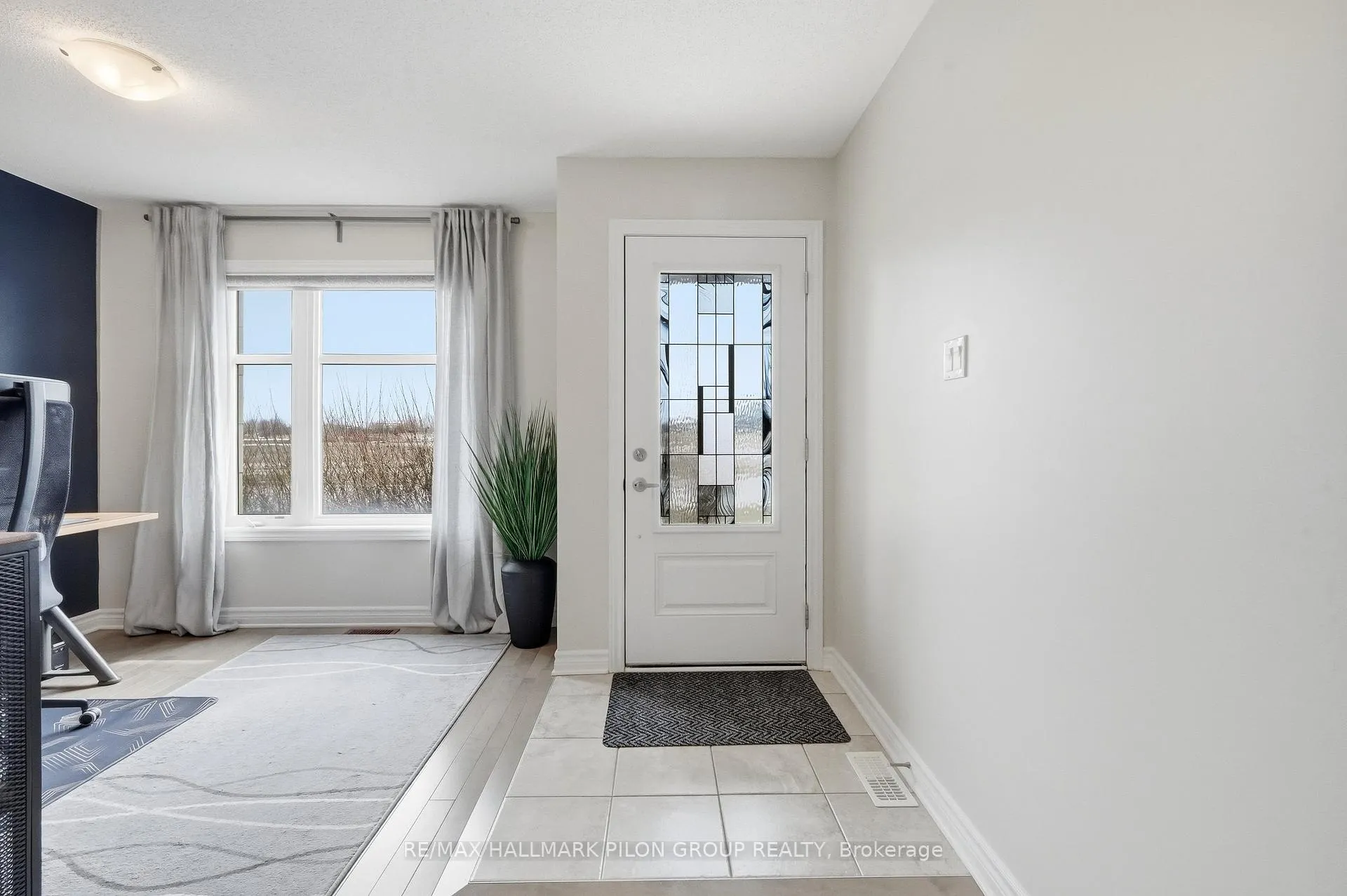 Photo 14 of 528 Silvertip Lane, Ottawa, Kanata - Kanata Lakes/Heritage Hills — HOMEH