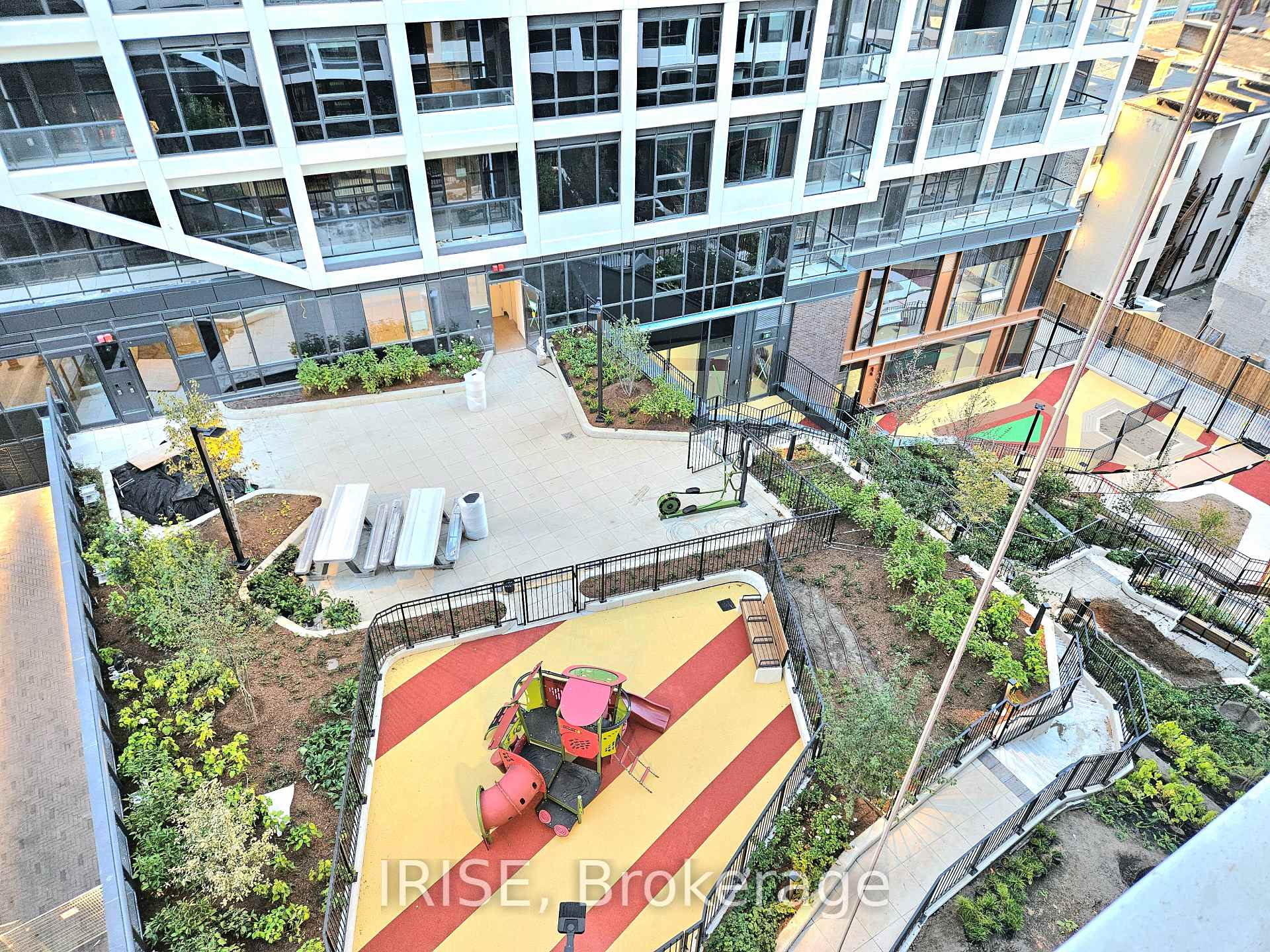 Photo 33 of Unit 719, 115 Denison Avenue, Toronto, Kensington-Chinatown — HOMEH