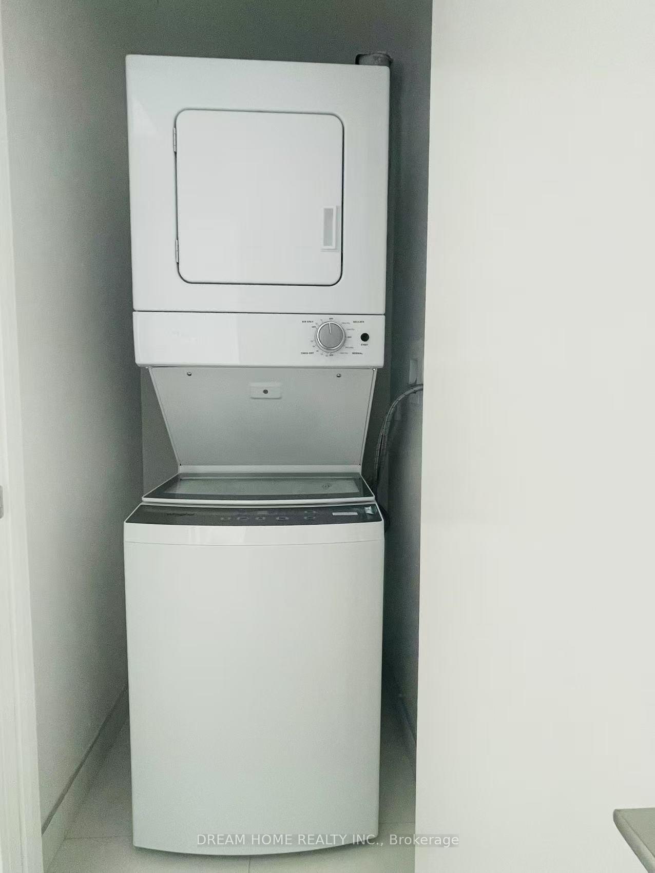 Photo 10 of Unit 2017, 230 Simcoe Street, Toronto, Kensington-Chinatown — HOMEH
