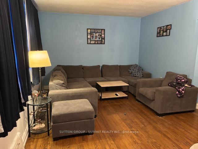 Photo 3 of 79 Park Avenue, St. Catharines, Secord Woods — HOMEH