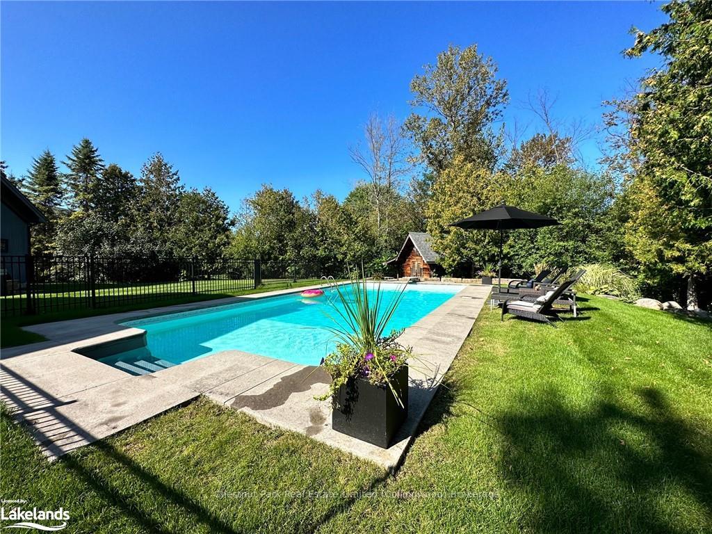 Photo 5 of 11 Woodview Drive, Clearview, Rural Clearview — HOMEH
