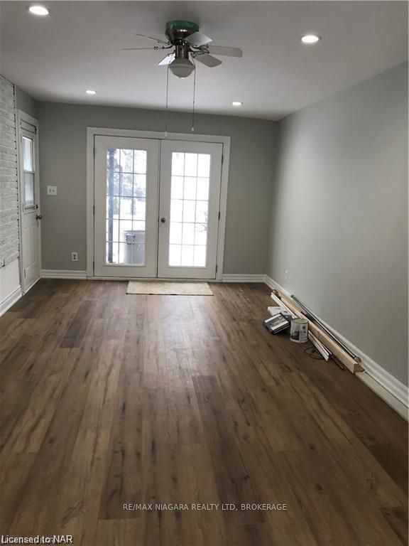 Photo 15 of 629B Scott Street, St. Catharines, Bunting/Linwell — HOMEH