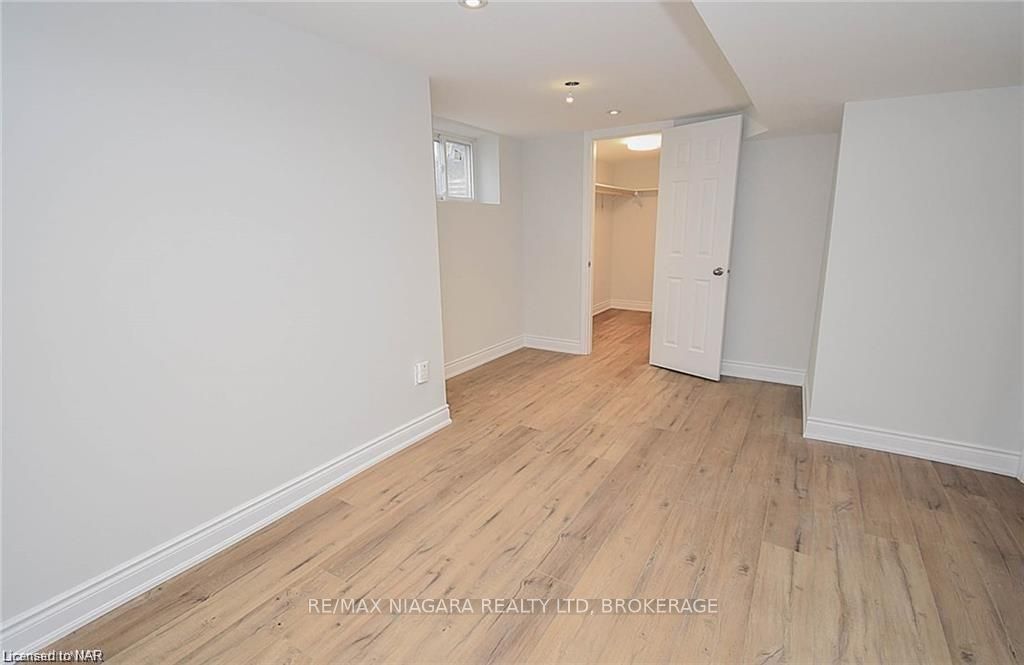 Photo 23 of 629B Scott Street, St. Catharines, Bunting/Linwell — HOMEH