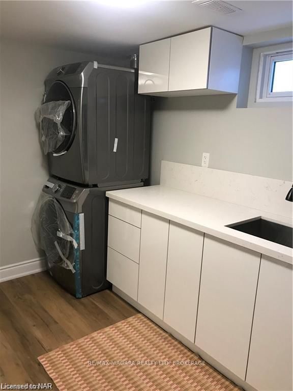 Photo 9 of 629B Scott Street, St. Catharines, Bunting/Linwell — HOMEH