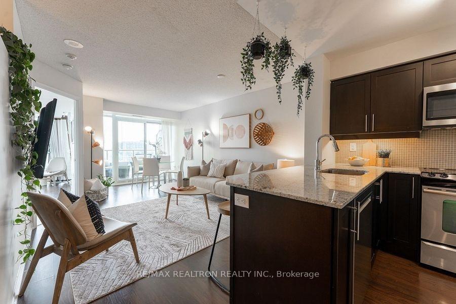 Photo 3 of Unit 1613, 125 Western Battery Road, Toronto, Niagara — HOMEH