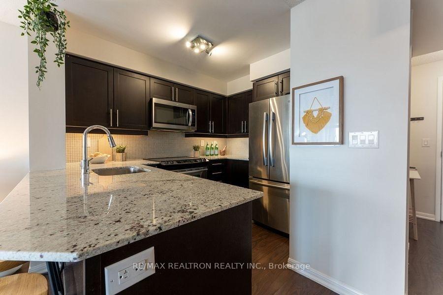 Photo 4 of Unit 1613, 125 Western Battery Road, Toronto, Niagara — HOMEH