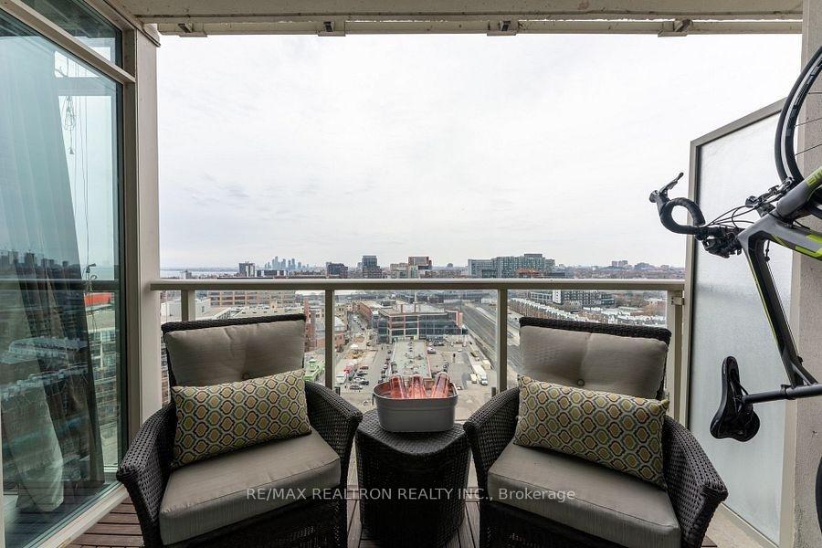 Photo 10 of Unit 1613, 125 Western Battery Road, Toronto, Niagara — HOMEH