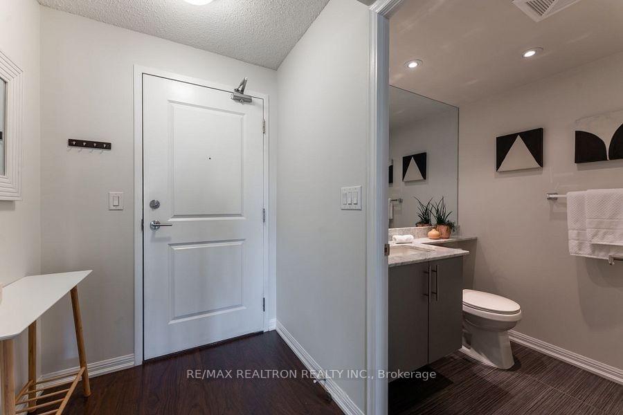 Photo 15 of Unit 1613, 125 Western Battery Road, Toronto, Niagara — HOMEH