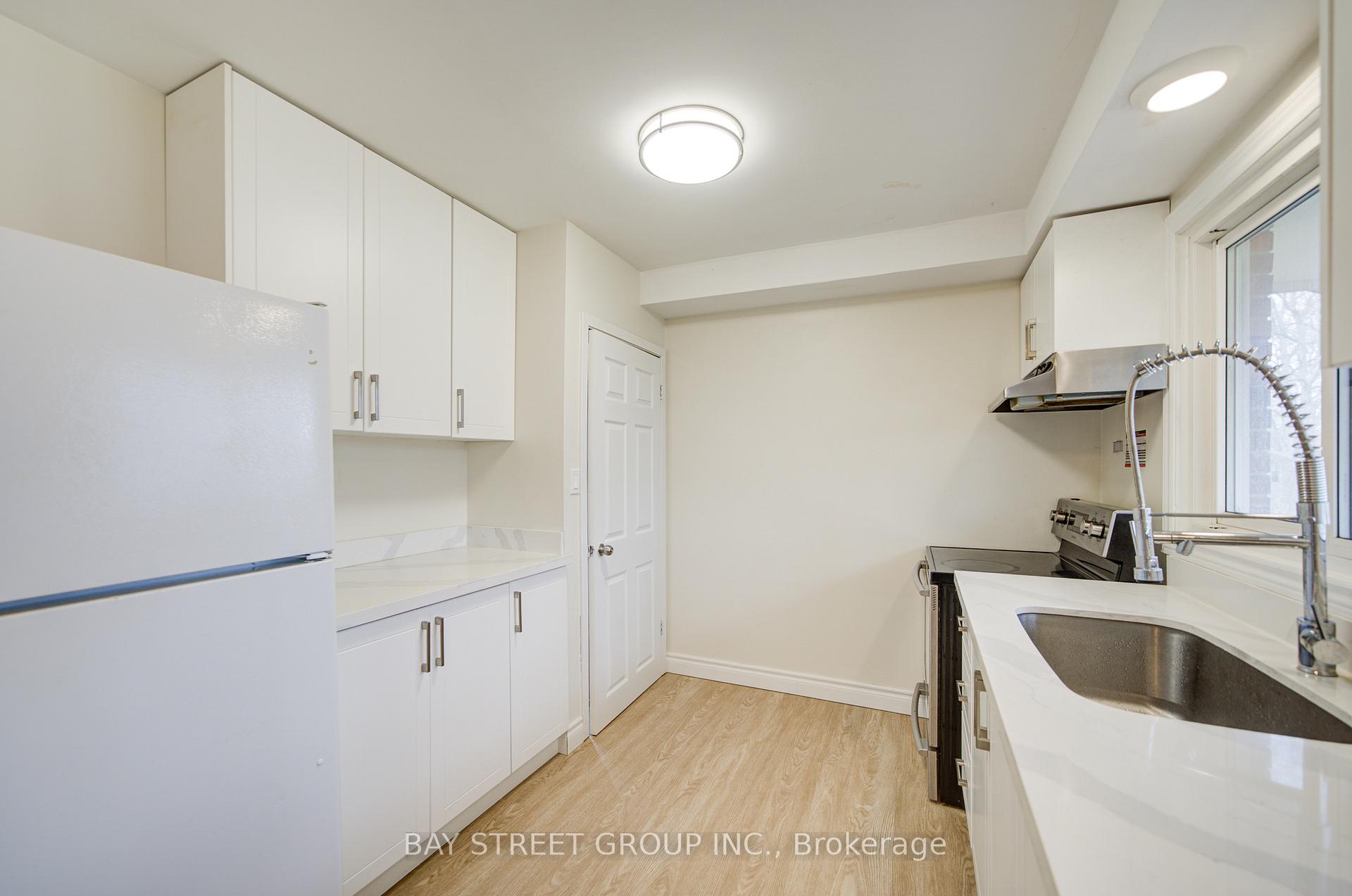 Photo 10 of Unit main, 5 Clearview Heights, St. Catharines, Burleigh Hill — HOMEH