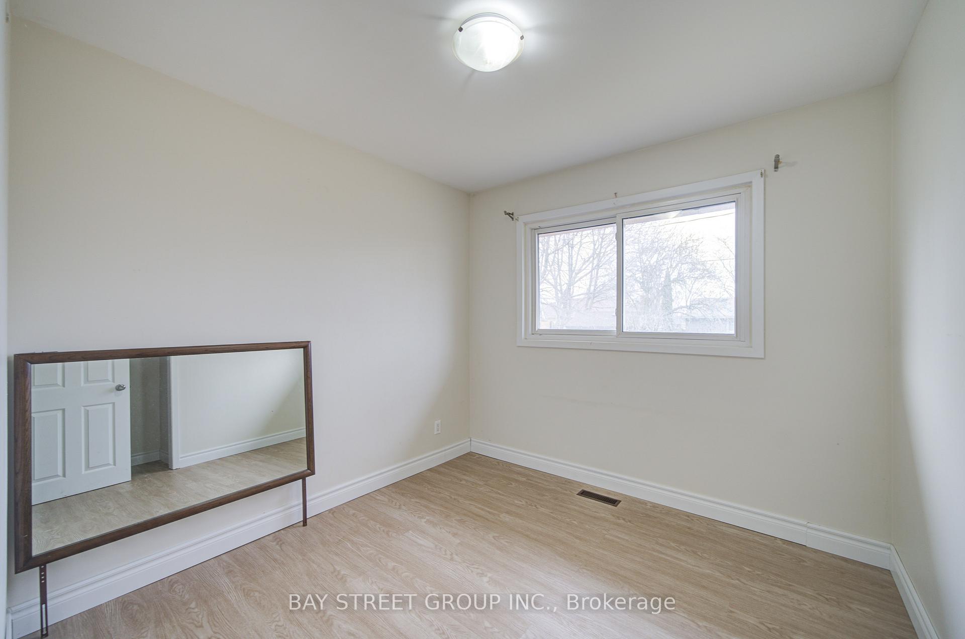 Photo 18 of Unit main, 5 Clearview Heights, St. Catharines, Burleigh Hill — HOMEH