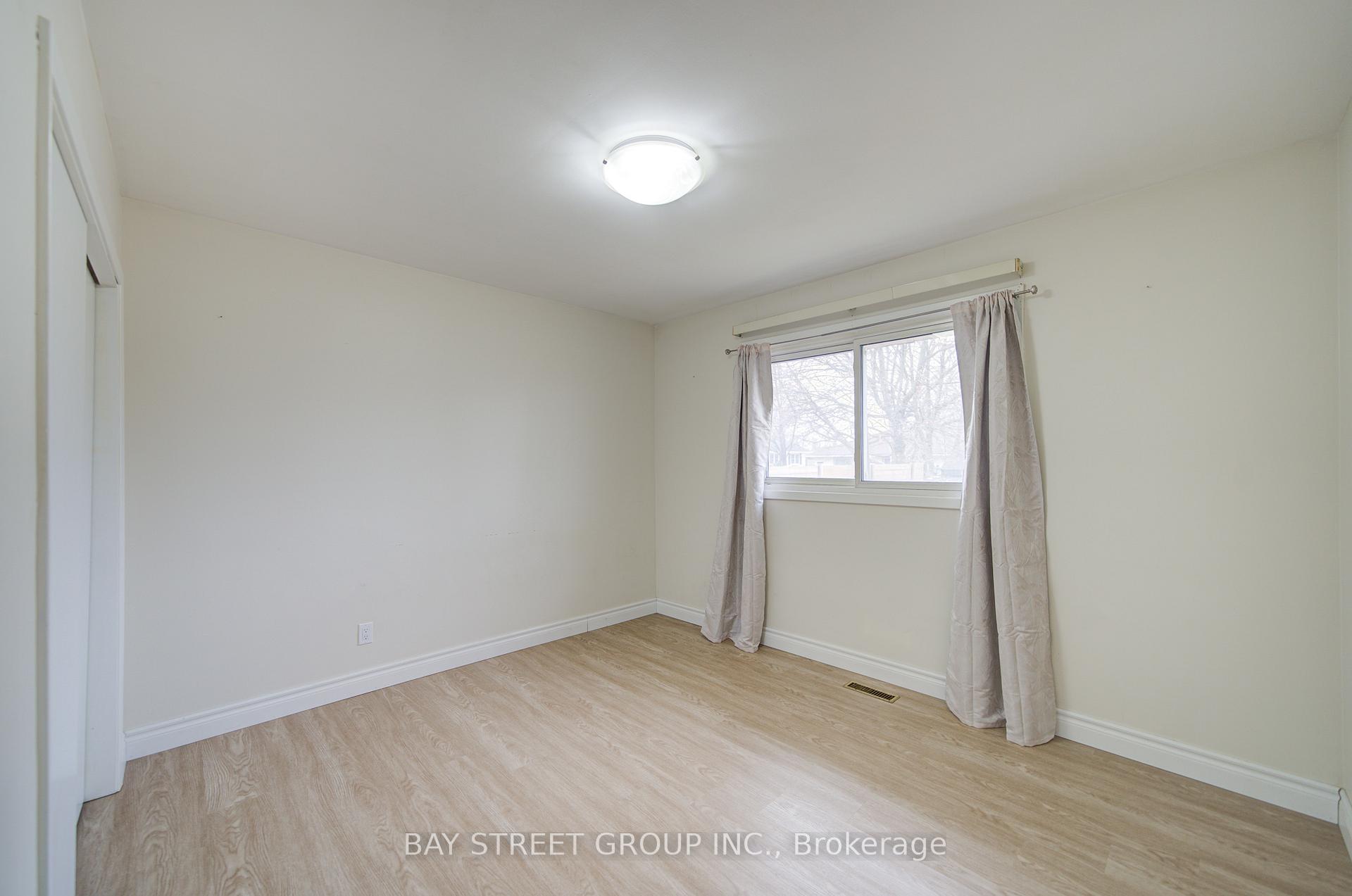 Photo 19 of Unit main, 5 Clearview Heights, St. Catharines, Burleigh Hill — HOMEH