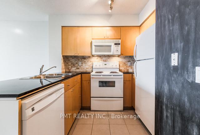 Photo 8 of Unit 2512, 373 Front Street, Toronto, Waterfront Communities — HOMEH