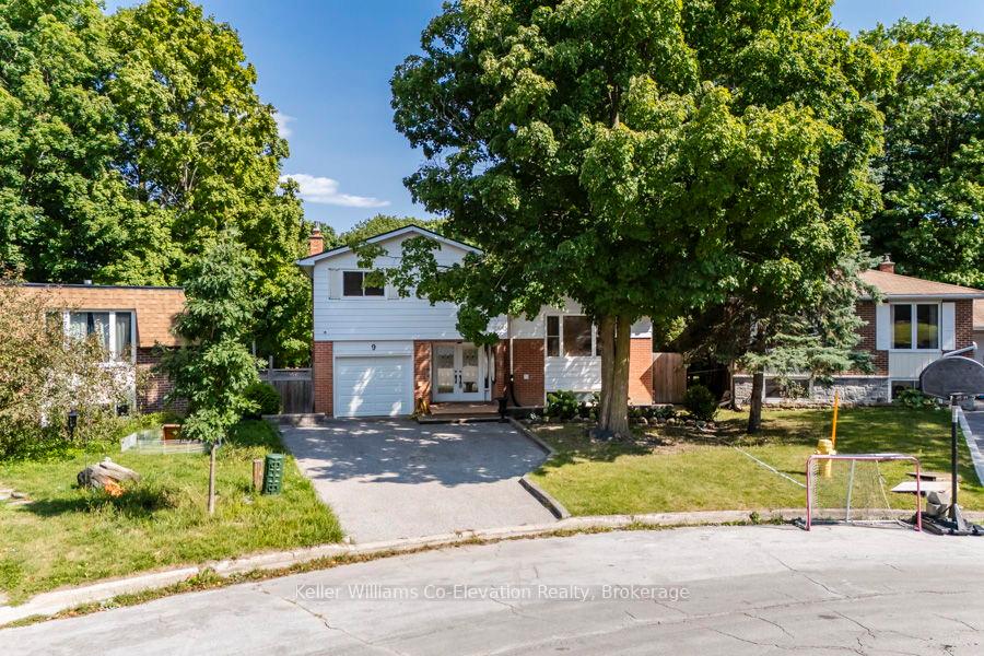 Photo 2 of 9 Beechcroft Circle, Barrie, Cundles East — HOMEH