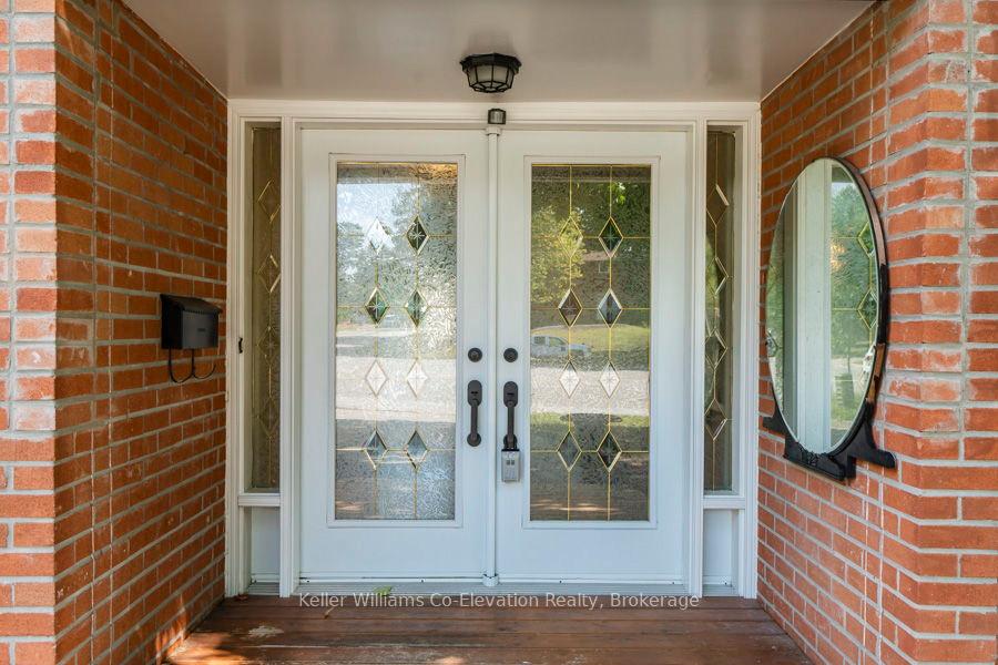 Photo 3 of 9 Beechcroft Circle, Barrie, Cundles East — HOMEH
