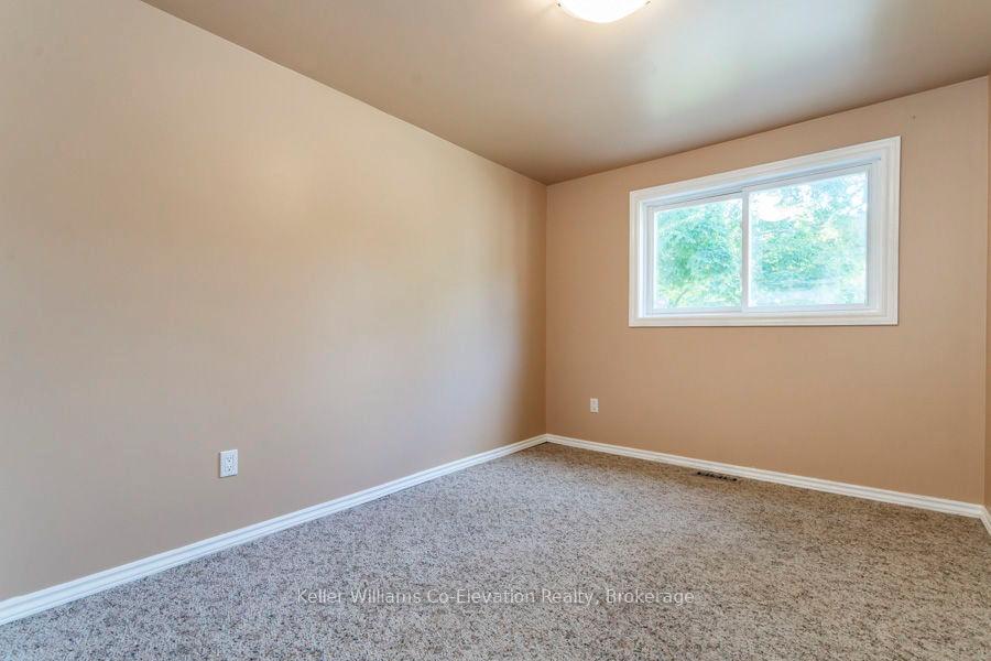 Photo 13 of 9 Beechcroft Circle, Barrie, Cundles East — HOMEH