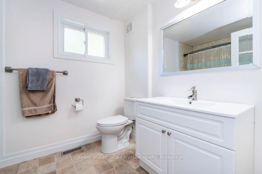 Photo 15 of 9 Beechcroft Circle, Barrie, Cundles East — HOMEH