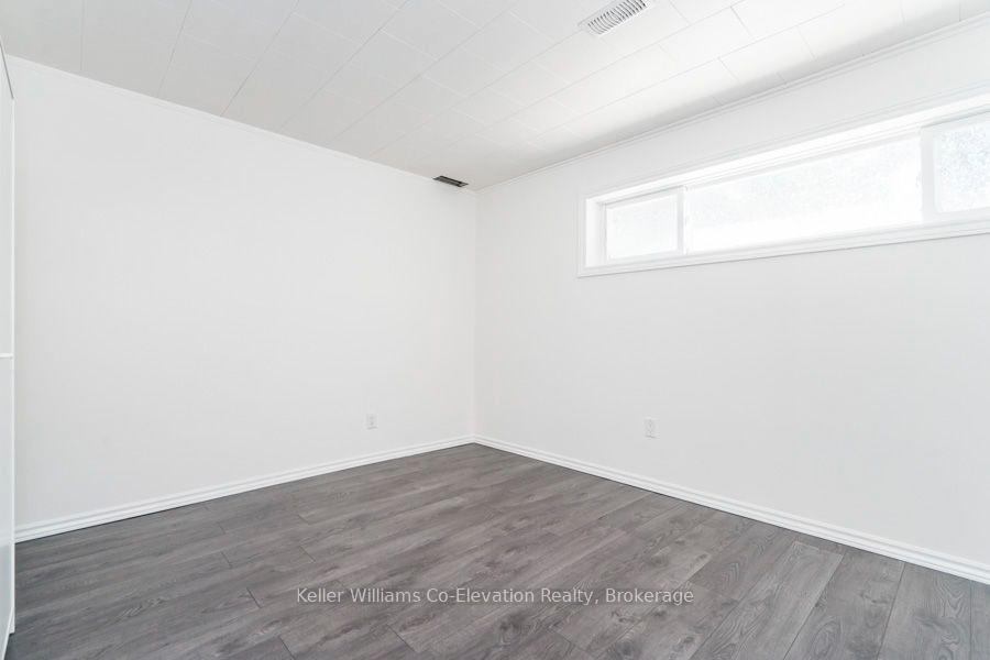 Photo 17 of 9 Beechcroft Circle, Barrie, Cundles East — HOMEH