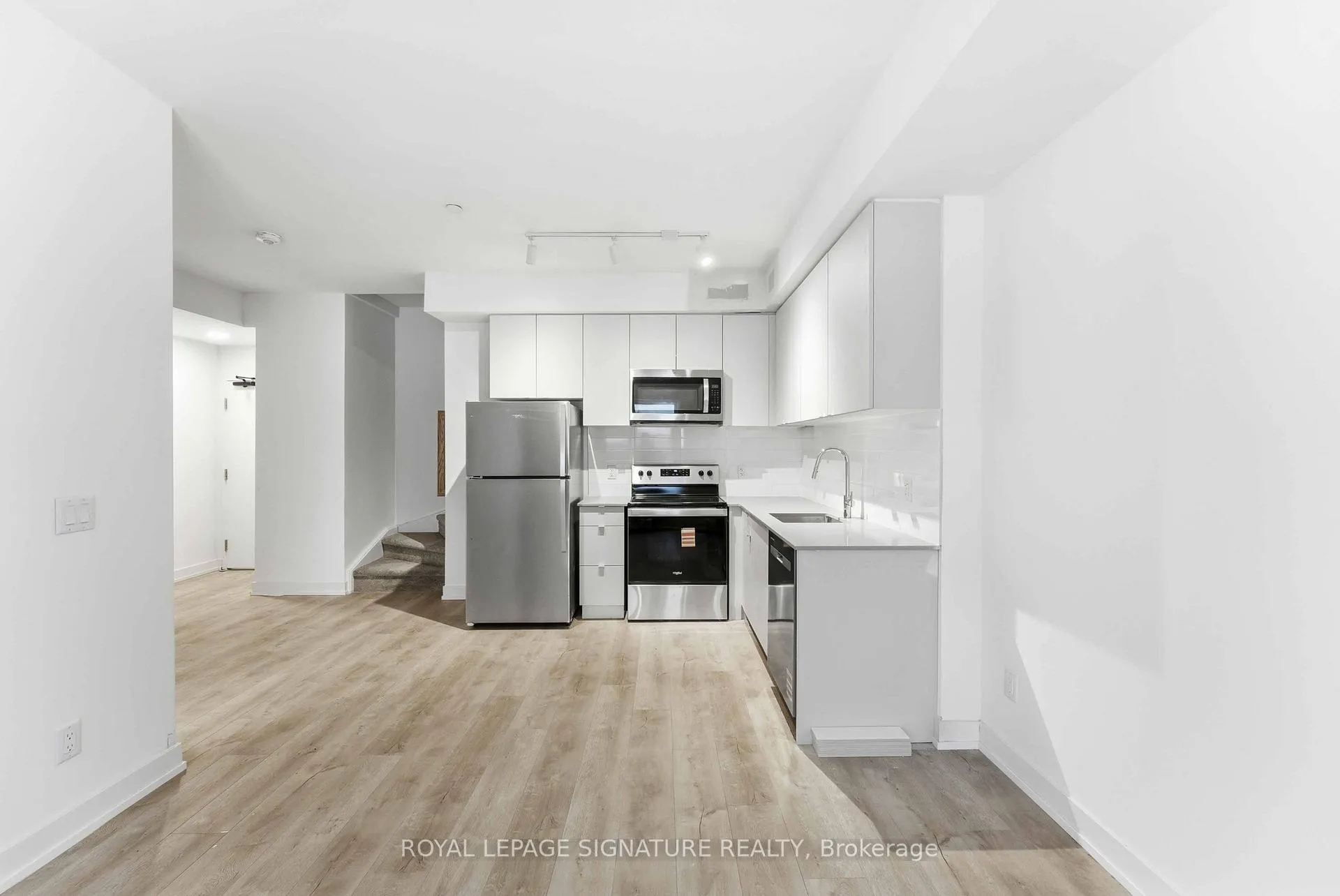 Photo 5 of Unit 309A, 16 Melbourne Avenue, St. Catharines, E. Chester — HOMEH