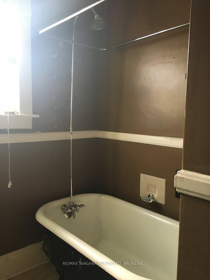 Photo 9 of Unit 2, 6 Albert Street, St. Catharines, Downtown — HOMEH