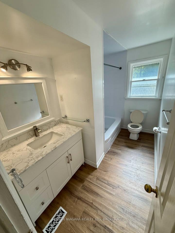 Photo 11 of 20 Marlene Drive, St. Catharines, Glendale/Glenridge — HOMEH