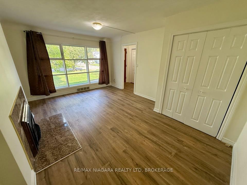 Photo 21 of 20 Marlene Drive, St. Catharines, Glendale/Glenridge — HOMEH