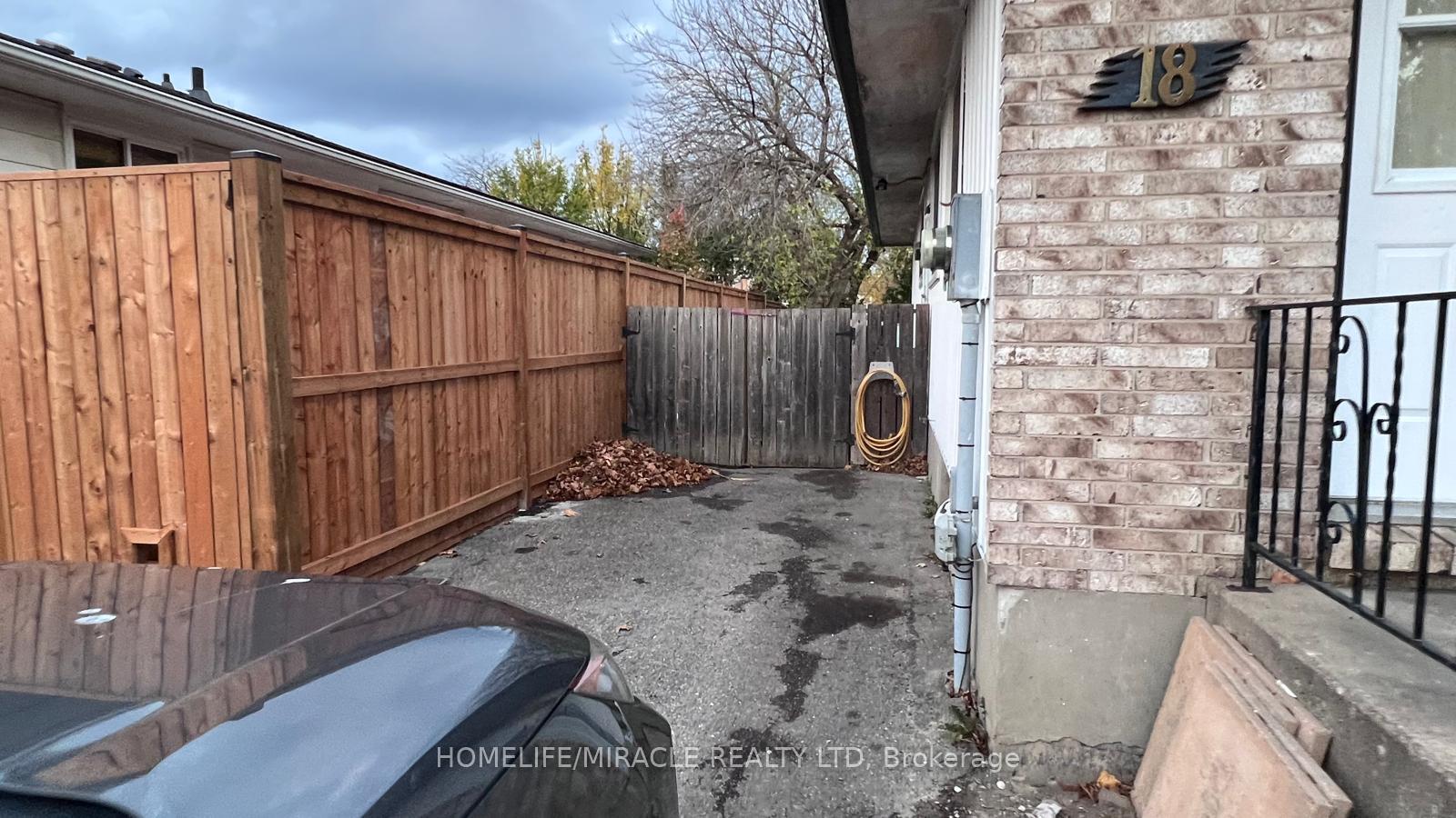 Photo 23 of 18 Wallace Street, St. Catharines, Western Hill — HOMEH
