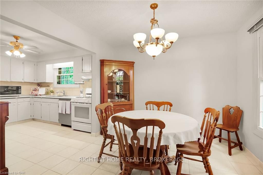 Photo 7 of 55 Aquadale Drive, St. Catharines, Lakeshore — HOMEH