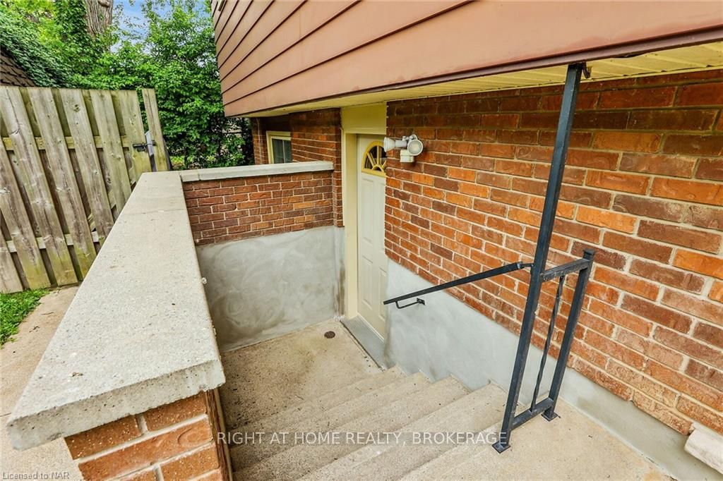Photo 20 of 55 Aquadale Drive, St. Catharines, Lakeshore — HOMEH