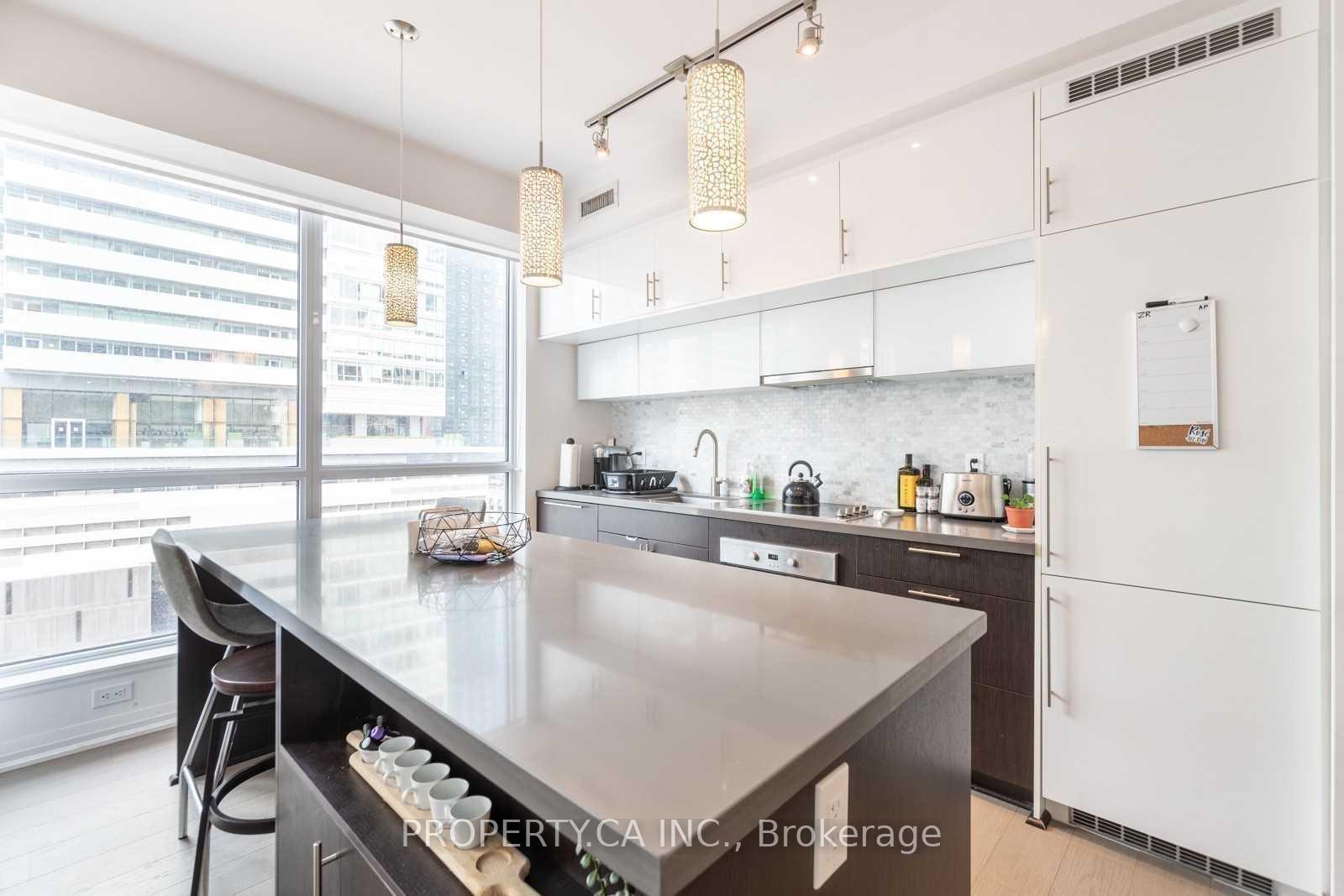Photo 1 of Unit 911, 8 Mercer Street, Toronto, Waterfront Communities — HOMEH