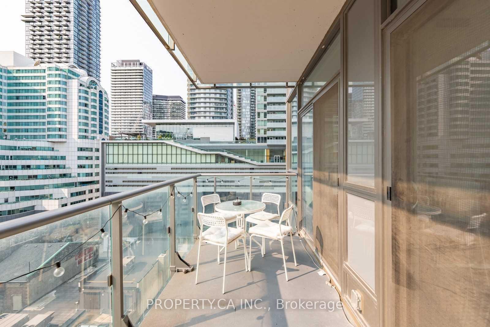Photo 13 of Unit 911, 8 Mercer Street, Toronto, Waterfront Communities — HOMEH