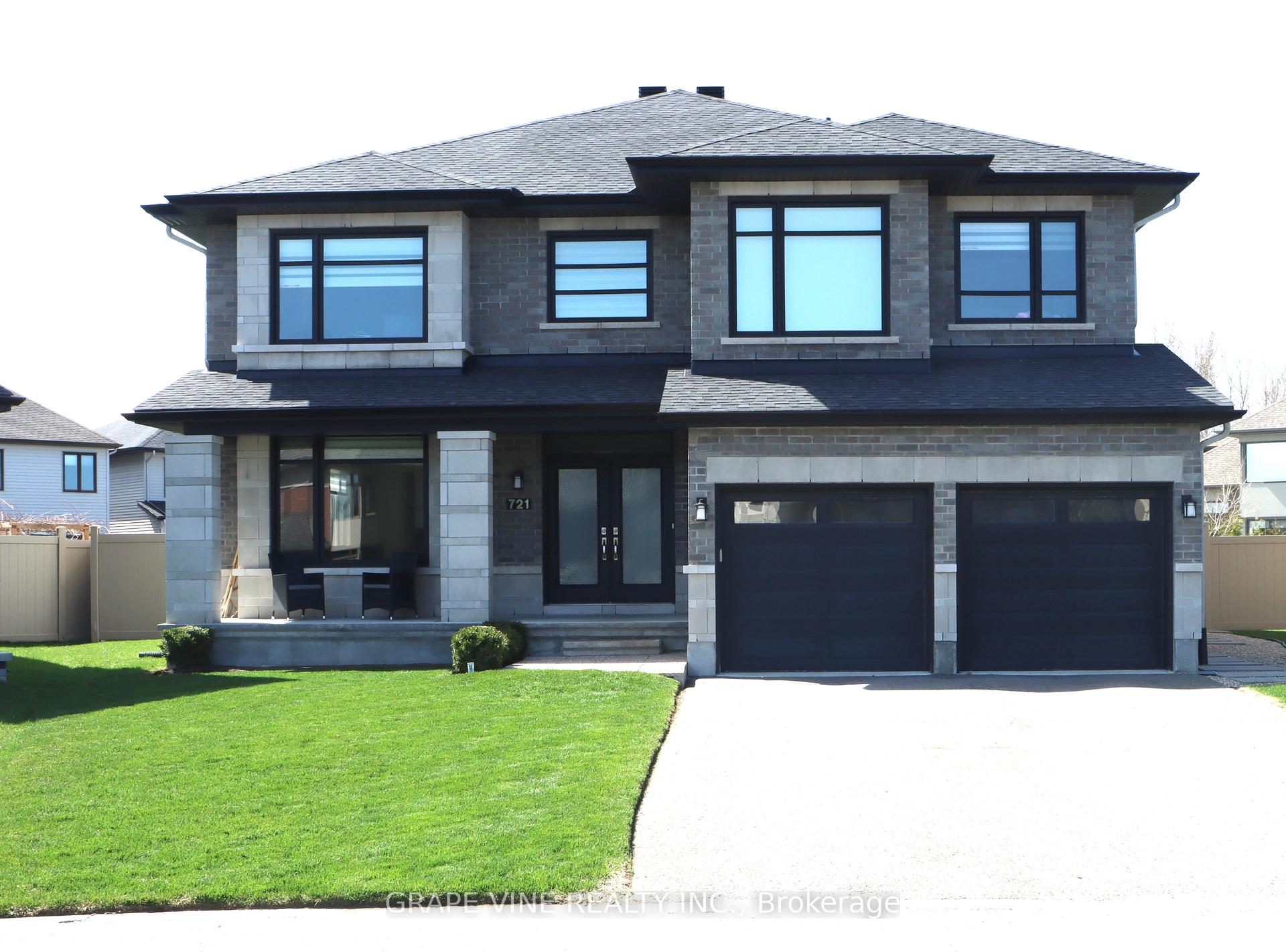 Photo 2 of 721 Carnelian Crescent, Ottawa, Riverside South/Gloucester Glen — HOMEH