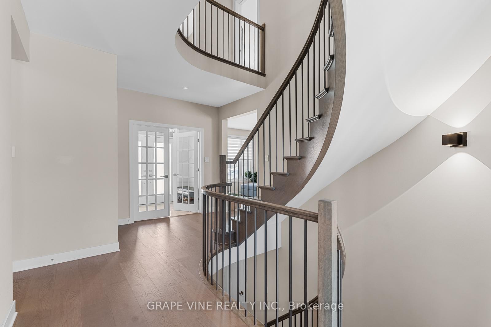 Photo 3 of 721 Carnelian Crescent, Ottawa, Riverside South/Gloucester Glen — HOMEH
