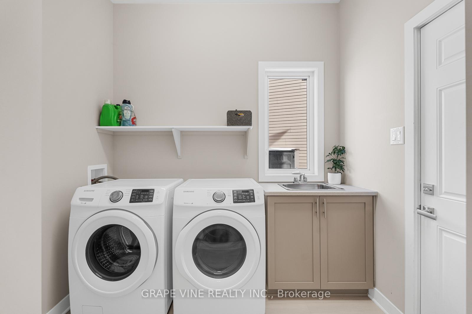 Photo 5 of 721 Carnelian Crescent, Ottawa, Riverside South/Gloucester Glen — HOMEH