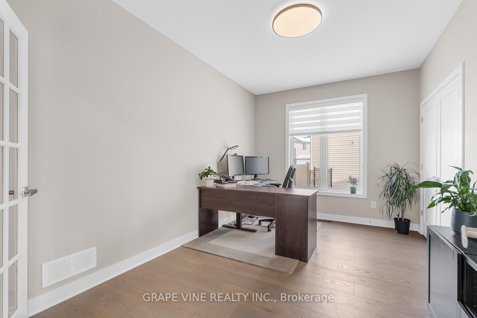 Photo 7 of 721 Carnelian Crescent, Ottawa, Riverside South/Gloucester Glen — HOMEH