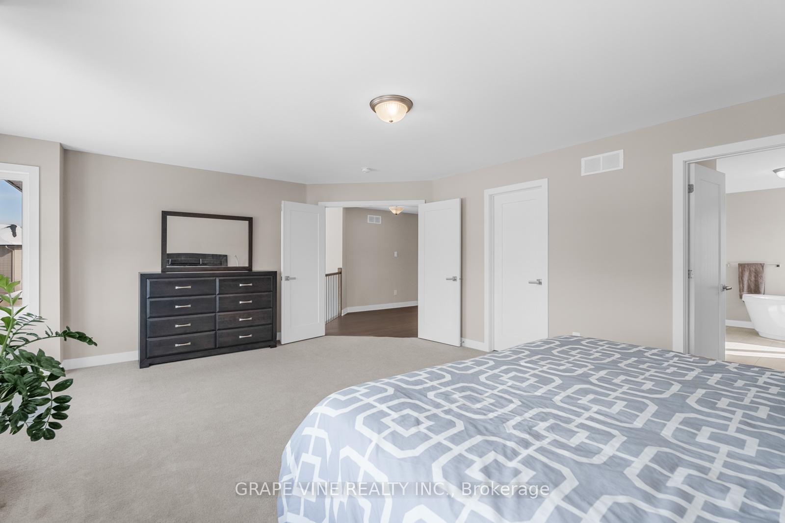 Photo 17 of 721 Carnelian Crescent, Ottawa, Riverside South/Gloucester Glen — HOMEH