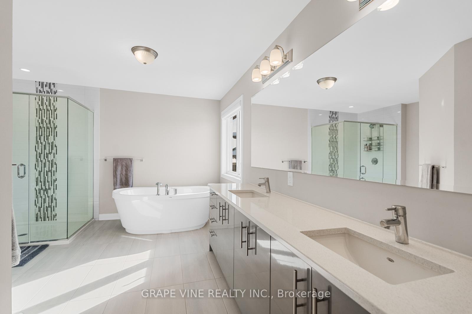 Photo 18 of 721 Carnelian Crescent, Ottawa, Riverside South/Gloucester Glen — HOMEH